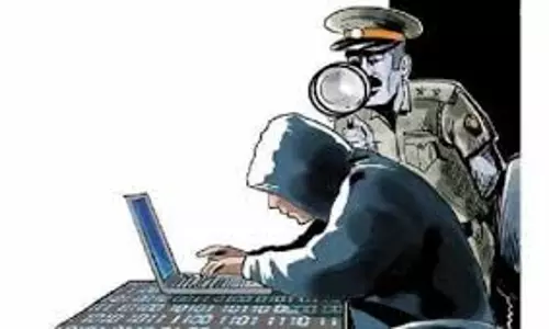 Jamtara: चार राज्यों में ठगी करने वाले 4 साइबर अपराधी गिरफ्तार Jamtara: चार राज्यों में ठगी करने वाले 4 साइबर अपराधी गिरफ्तार