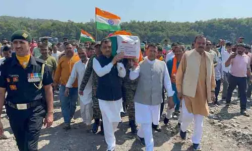 Sirmaur ने लांस नायक मनीष को दी अंतिम विदाई