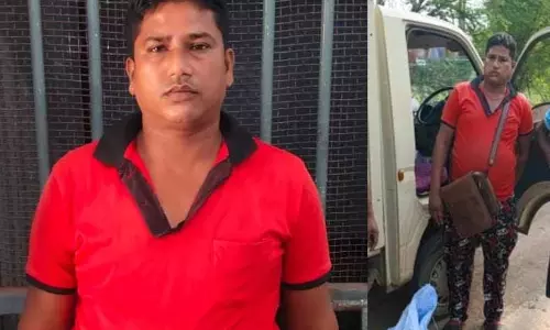 कुरकुरे, चिप्स और बिस्किट सप्लायर शराब बेचते गिरफ्तार, चार पहिया वाहन जब्त कुरकुरे, चिप्स और बिस्किट सप्लायर शराब बेचते गिरफ्तार, चार पहिया वाहन जब्त