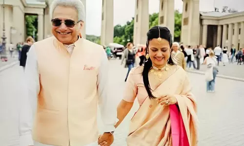 महुआ मोइत्रा ने नई जीवनसाथी चुनी, फिर कर ली शादी महुआ मोइत्रा ने नई जीवनसाथी चुनी, फिर कर ली शादी
