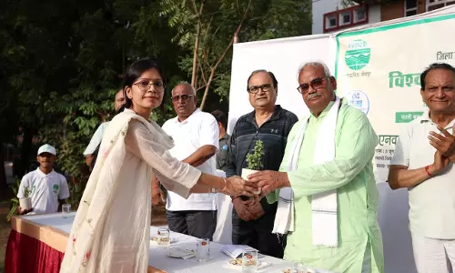 Jaipur: प्रभारी मंत्री ने सिंगलयूज़ प्लास्टिक का प्रयोग नहीं करने का दिलाया संकल्प Jaipur: प्रभारी मंत्री ने सिंगलयूज़ प्लास्टिक का प्रयोग नहीं करने का दिलाया संकल्प