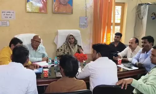 Kamalganj: नगर पंचायत बोर्ड की बैठक हंगामे के बीच सम्पन्न
