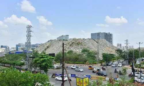 हैदराबाद के IT हब पर मलबे का ढेर