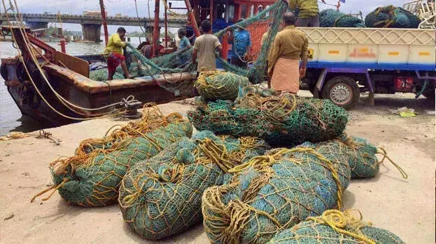 Kerala सरकार ने 9 जून की मध्यरात्रि से 52 दिनों के लिए मछली पकड़ने पर प्रतिबंध लगाया