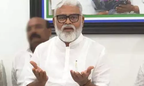 Andhra : वाईएसआरसीपी नेता अंबाती रामबाबू के खिलाफ मामला दर्ज किया Andhra : वाईएसआरसीपी नेता अंबाती रामबाबू के खिलाफ मामला दर्ज किया