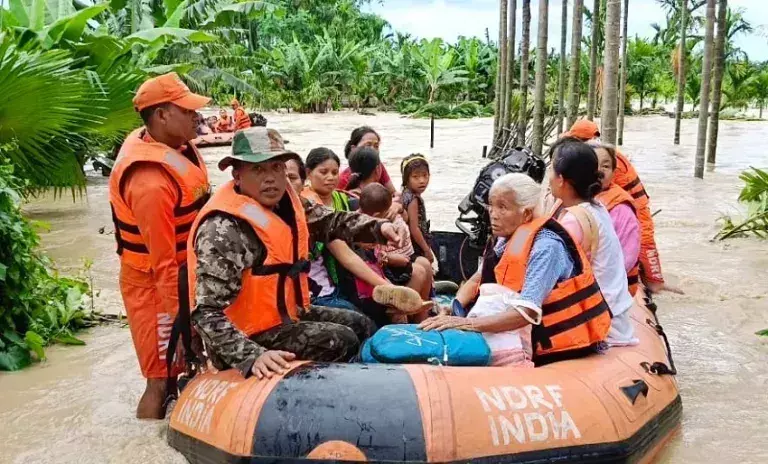 Arunachal floods: 33,000 लोग प्रभावित, 12 की मौत, बारिश जारी