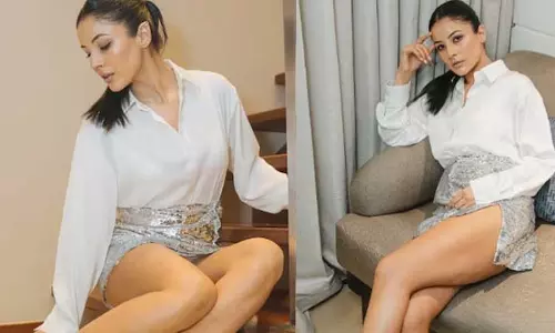 Shehnaaz ने दिखाई स्टाइल की असली पावर Shehnaaz ने दिखाई स्टाइल की असली पावर
