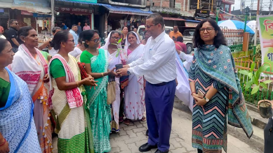 Assam : बारपेटा जिला प्रशासन ने विश्व पर्यावरण दिवस ​​पर प्लास्टिक के खतरे पर चिंता जताई