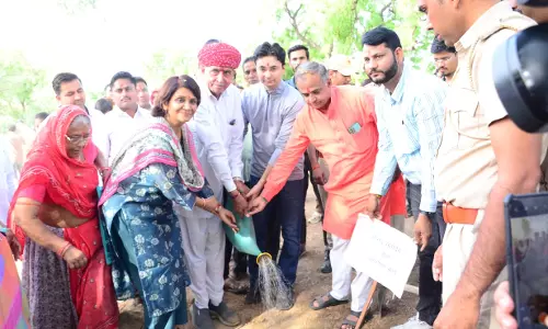 Sirohi: गंगा जल संरक्षण मुहिम का शुभारंभ, हुआ वृक्षारोपण और तालाब पूजन Sirohi: गंगा जल संरक्षण मुहिम का शुभारंभ, हुआ वृक्षारोपण और तालाब पूजन