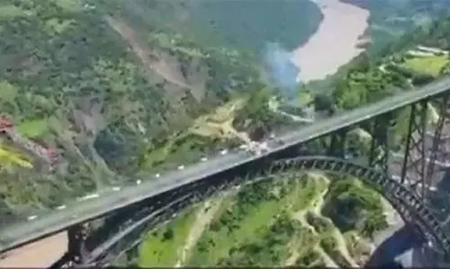 JK में दुनिया के सबसे ऊंचे रेल पुल परियोजना की यात्रा को प्रदर्शित करेगा कौरी संग्रहालय JK में दुनिया के सबसे ऊंचे रेल पुल परियोजना की यात्रा को प्रदर्शित करेगा कौरी संग्रहालय