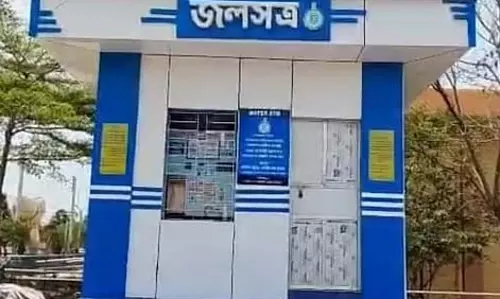 West bengal:गर्मी के बीच टूटे हुए वाटर एटीएम से गंगासागर तीर्थयात्रियों को पानी की किल्लत