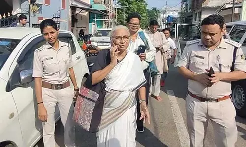 रायगढ़ में खनन विरोधी कार्यक्रम से पहले मेधा पाटकर को हिरासत में लिया गया