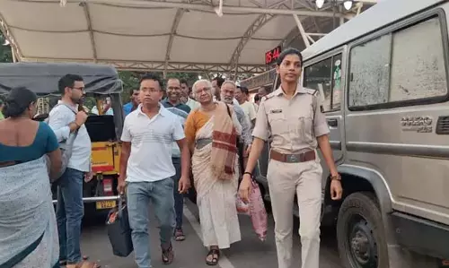 Odisha : पुलिस ने मेधा पाटकर का दौरा रोका Odisha : पुलिस ने मेधा पाटकर का दौरा रोका
