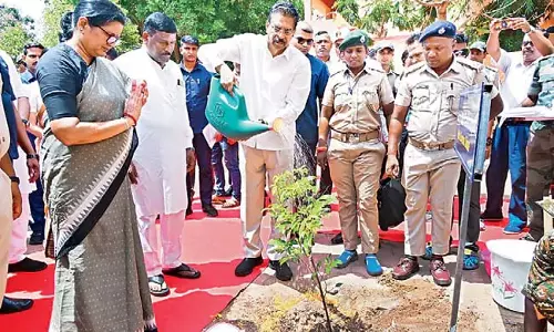 Odisha : राज्यपाल ने सभी से पर्यावरण पर ध्यान देने का आग्रह किया