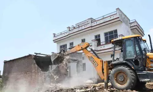 Kurali में फेरीवाले का अवैध निर्माण ध्वस्त