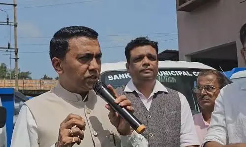 GOA: सैन्क्वेलिम को मोलबायो से 10 इलेक्ट्रिक कचरा वाहन मिले GOA: सैन्क्वेलिम को मोलबायो से 10 इलेक्ट्रिक कचरा वाहन मिले