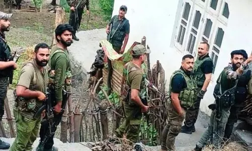 पुलिस ने पुंछ में संदिग्ध OGW के 60 ठिकानों पर तलाशी ली
