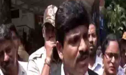 KSCA, RCB और पुलिस कमिश्नर को नोटिस जारी करेंगे: बेंगलुरु भगदड़ जांच अधिकारी जगदीश KSCA, RCB और पुलिस कमिश्नर को नोटिस जारी करेंगे: बेंगलुरु भगदड़ जांच अधिकारी जगदीश