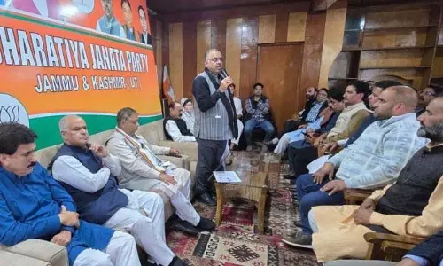 चुघ-अन्य BJP नेताओं ने संकल्प से सिद्धि अभियान के तहत बैठक की चुघ-अन्य BJP नेताओं ने संकल्प से सिद्धि अभियान के तहत बैठक की