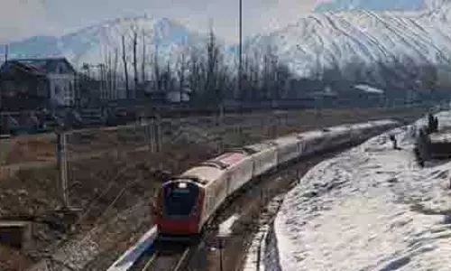 Jammu-Srinagar के बीच सीधी ट्रेन सितंबर से चलेगी: केंद्रीय मंत्री वैष्णव