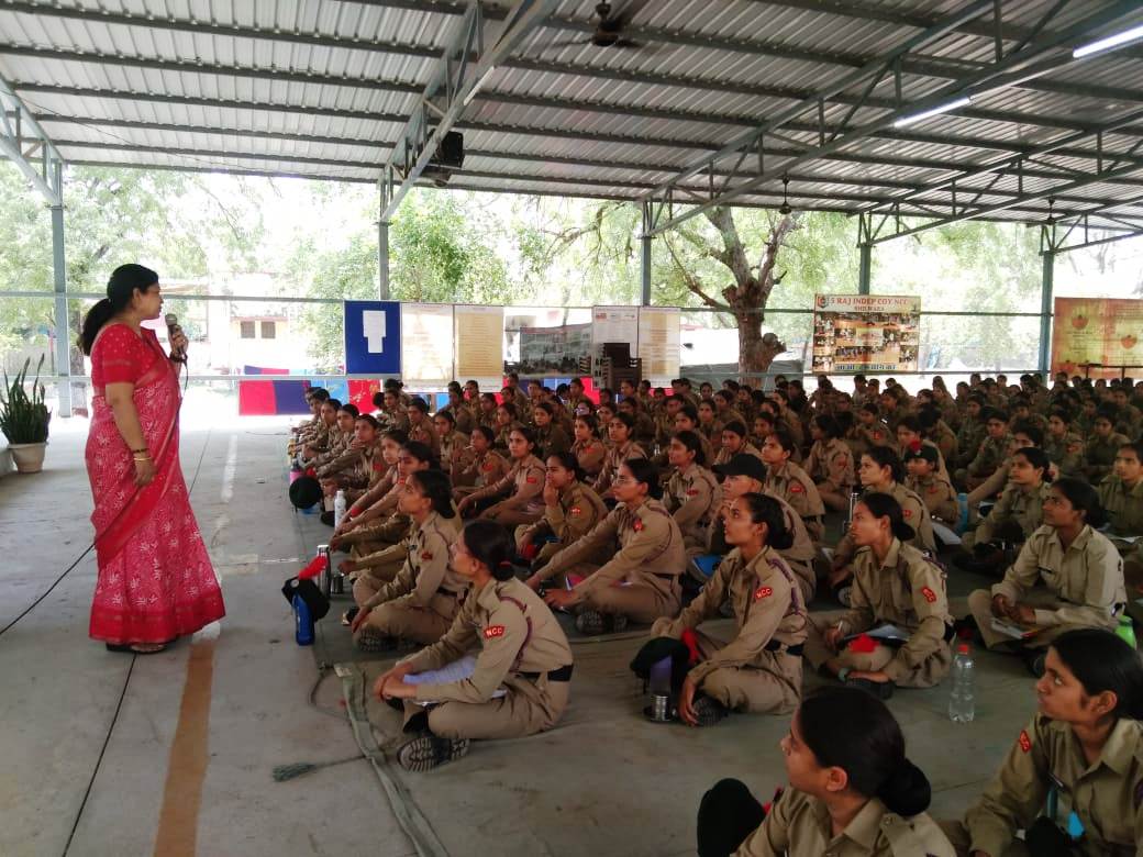 स्वास्थ्य विशेषज्ञ सुनीता शर्मा ने बताए NCC केडेटस को स्वस्थ रहने के नुस्खे
