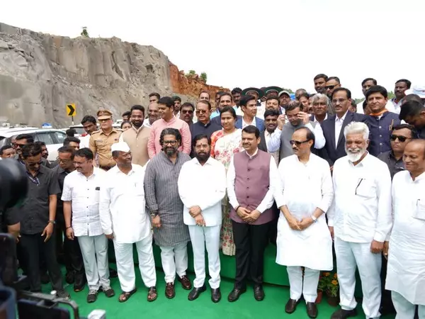 समृद्धि राजमार्ग, समृद्धि का गलियारा: Maharashtra CM समृद्धि राजमार्ग, समृद्धि का गलियारा: Maharashtra CM