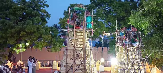 Tamil Nadu : तिरुचेंदुर शिव मंदिर में कुंभाभिषेकम Tamil Nadu : तिरुचेंदुर शिव मंदिर में कुंभाभिषेकम