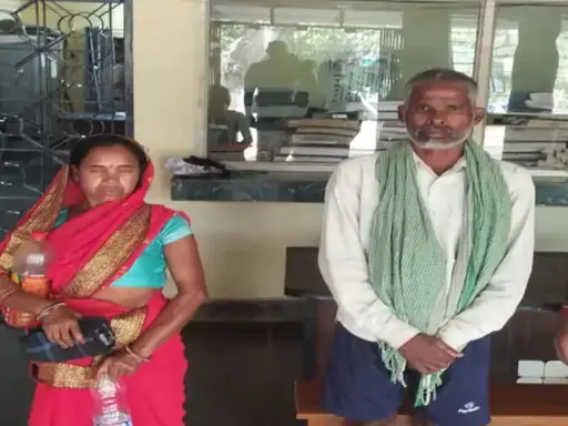 वन अफसर पर हमला करने वाले दो लोग गिरफ्तार, आरोपियों में एक महिला भी शामिल वन अफसर पर हमला करने वाले दो लोग गिरफ्तार, आरोपियों में एक महिला भी शामिल