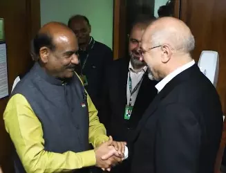 ओम बिरला ने ब्रिक्स फोरम में ईरान के स्पीकर से मुलाकात की, चाबहार बंदरगाह के जरिए कनेक्टिविटी बढ़ाने पर चर्चा हुई ओम बिरला ने ब्रिक्स फोरम में ईरान के स्पीकर से मुलाकात की, चाबहार बंदरगाह के जरिए कनेक्टिविटी बढ़ाने पर चर्चा हुई