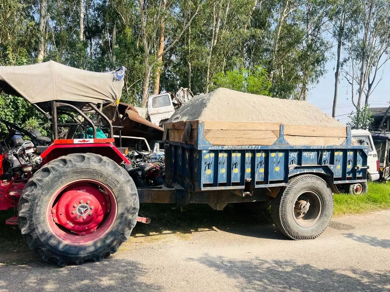 Jammu-Kashmir: पुलिस की सख्त कार्रवाई, अवैध खनन पर नकेल Jammu-Kashmir: पुलिस की सख्त कार्रवाई, अवैध खनन पर नकेल