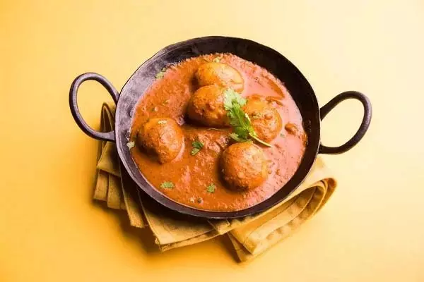 Recipe: आलू खाने के शौकीन हैं तो एक बार जरूर ट्राई करें कश्मीरी दम आलू Recipe: आलू खाने के शौकीन हैं तो एक बार जरूर ट्राई करें कश्मीरी दम आलू