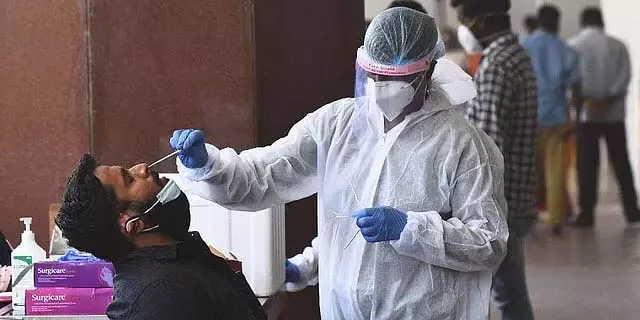 Kerala : देश में कोरोना के मामले 5,000 के पार Kerala : देश में कोरोना के मामले 5,000 के पार