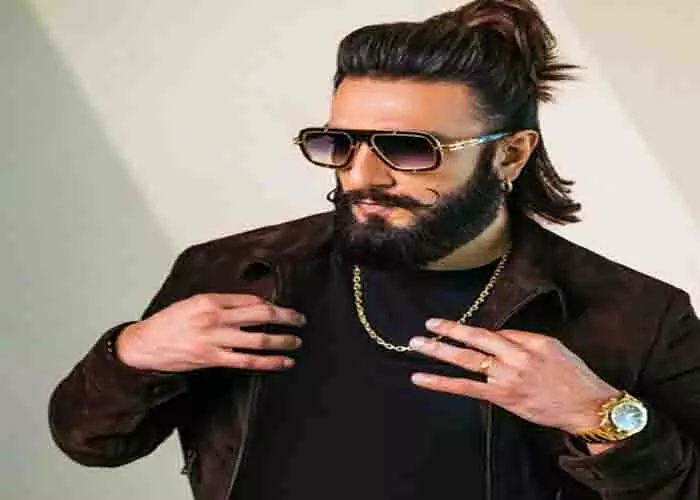 Ranveer Singh ने ‘दिल धड़कने दो’ के 10 साल पूरे होने पर ‘जोई सुप्रीमेसी’ की सराहना की Ranveer Singh ने ‘दिल धड़कने दो’ के 10 साल पूरे होने पर ‘जोई सुप्रीमेसी’ की सराहना की