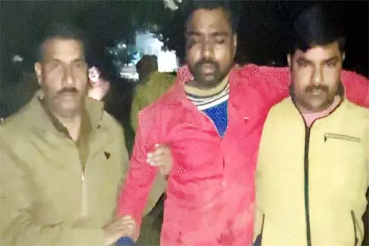 Lucknow: पुलिस मुठभेड़ में मारा गया बलात्कार का आरोपी Lucknow: पुलिस मुठभेड़ में मारा गया बलात्कार का आरोपी