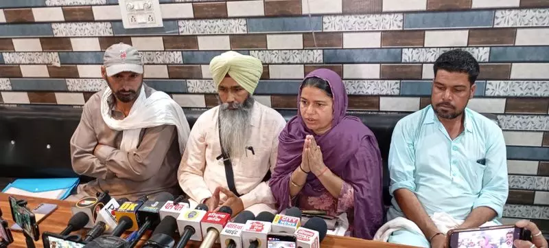 Dabwali गांव हत्याकांड की पीड़िता की बहन का दावा, पुलिस मुख्य आरोपी को बचा रही Dabwali गांव हत्याकांड की पीड़िता की बहन का दावा, पुलिस मुख्य आरोपी को बचा रही