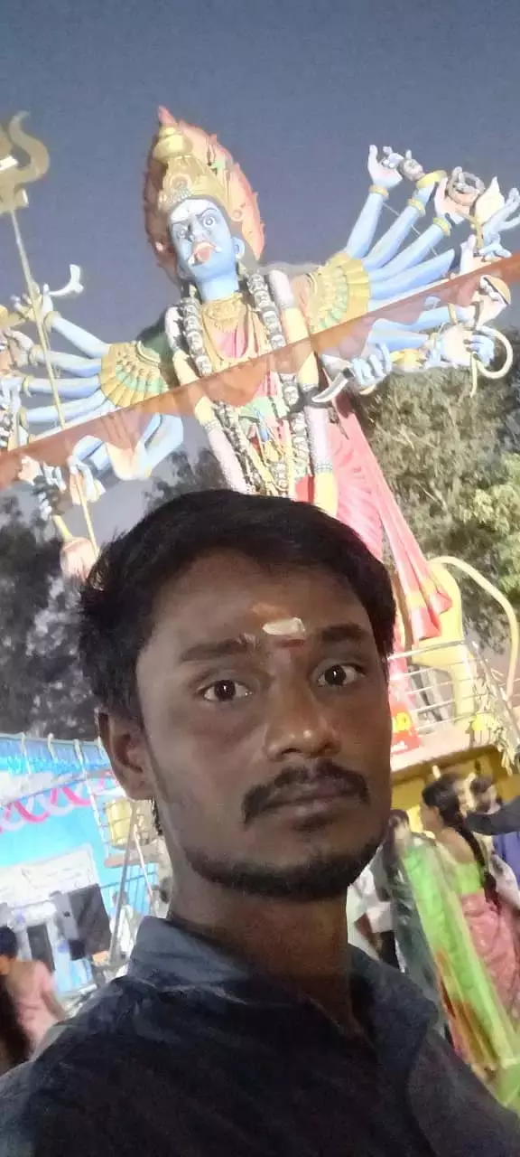 बेंगलुरु भगदड़: कालाखोरा के युवक की मौत बेंगलुरु भगदड़: कालाखोरा के युवक की मौत