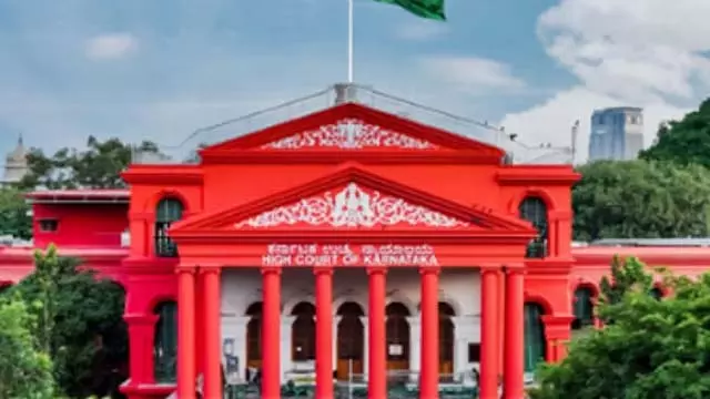भगदड़ मामला; KSCA पदाधिकारी FIR रद्द करने के लिए कर्नाटक उच्च न्यायालय पहुंचे भगदड़ मामला; KSCA पदाधिकारी FIR रद्द करने के लिए कर्नाटक उच्च न्यायालय पहुंचे