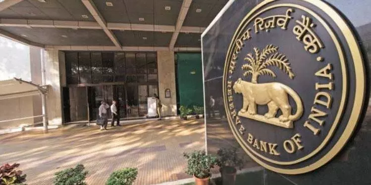 RBI ने रेपो रेट में 50 आधार अंकों की कटौती कर इसे 5.5% किया RBI ने रेपो रेट में 50 आधार अंकों की कटौती कर इसे 5.5% किया