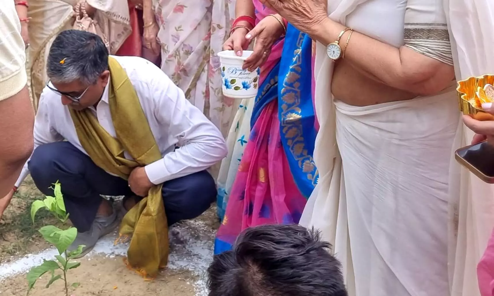 Farrukhabad: पर्यावरण दिवस के अवसर पर आकांक्षा समिति द्वारा फतेहगढ़ क्लब में रोपे गये पौधे Farrukhabad: पर्यावरण दिवस के अवसर पर आकांक्षा समिति द्वारा फतेहगढ़ क्लब में रोपे गये पौधे