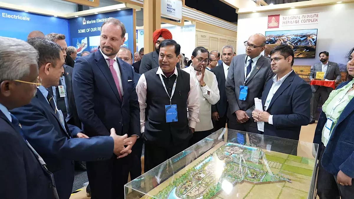 नॉर्वे के क्राउन प्रिंस ने ओस्लो में नॉर-शिपिंग कार्यक्रम में भारतीय मंडप का उद्घाटन किया नॉर्वे के क्राउन प्रिंस ने ओस्लो में नॉर-शिपिंग कार्यक्रम में भारतीय मंडप का उद्घाटन किया