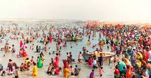 Farrukhabad: गंगा दशहरा पर भक्तों ने मां भागीरथी में लगायी डुबकी Farrukhabad: गंगा दशहरा पर भक्तों ने मां भागीरथी में लगायी डुबकी
