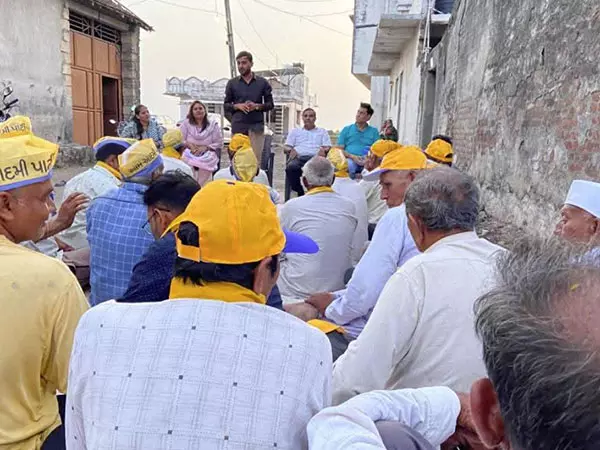 AAP ने भाजपा के विसावदर उम्मीदवार किरीट पटेल के खिलाफ चुनाव आयोग में शिकायत दर्ज कराई AAP ने भाजपा के विसावदर उम्मीदवार किरीट पटेल के खिलाफ चुनाव आयोग में शिकायत दर्ज कराई