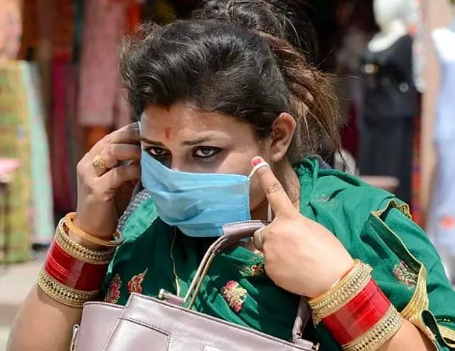 Corona : गर्भवती महिलाओं को मास्क पहनने की सलाह Corona : गर्भवती महिलाओं को मास्क पहनने की सलाह