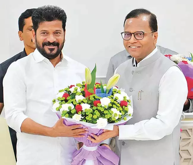 तेलंगाना कैबिनेट: कर्मचारियों के लिए दो महंगाई भत्ते तेलंगाना कैबिनेट: कर्मचारियों के लिए दो महंगाई भत्ते