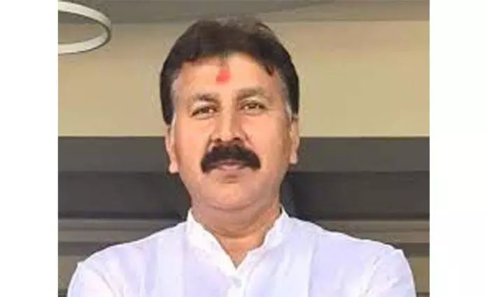 Jammu: अरविंद गुप्ता-प्रोफेसर घारू ने नागरिक शिकायतों के समाधान के लिए जनता दरबार लगाया Jammu: अरविंद गुप्ता-प्रोफेसर घारू ने नागरिक शिकायतों के समाधान के लिए जनता दरबार लगाया