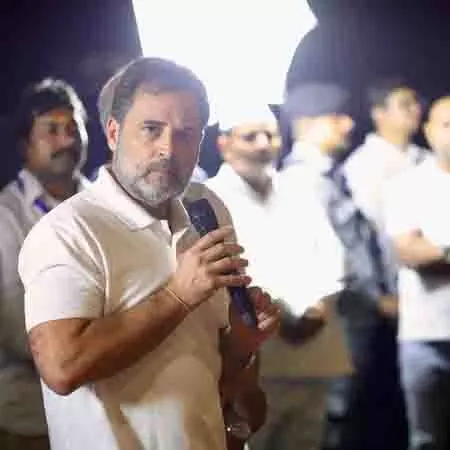 राहुल गांधी के बिहार दौरे से सियासी घमासान, NDA नेताओं ने तीखे हमले किए राहुल गांधी के बिहार दौरे से सियासी घमासान, NDA नेताओं ने तीखे हमले किए