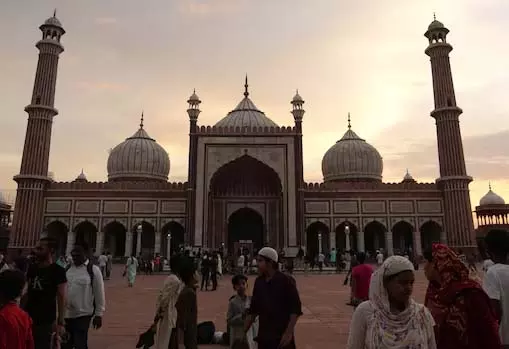 Lucknow ईदगाह इमाम ने जारी की 12 सूत्री Advisory Lucknow ईदगाह इमाम ने जारी की 12 सूत्री Advisory