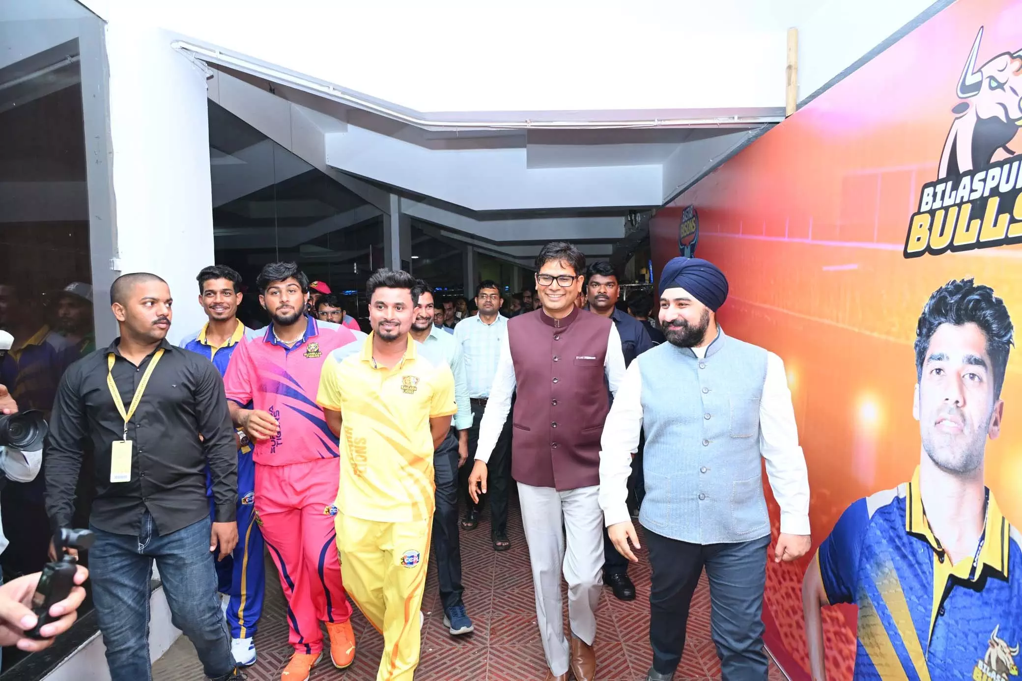 रायपुर में छत्तीसगढ़ क्रिकेट प्रीमियर लीग का मंत्री ओपी चौधरी ने किया शुभारंभ रायपुर में छत्तीसगढ़ क्रिकेट प्रीमियर लीग का मंत्री ओपी चौधरी ने किया शुभारंभ