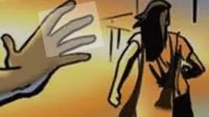 UP: Bareilly में सपा पार्षद और उसके भाई पर छात्रा से छेड़छाड़, तीन के खिलाफ FIR UP: Bareilly में सपा पार्षद और उसके भाई पर छात्रा से छेड़छाड़, तीन के खिलाफ FIR