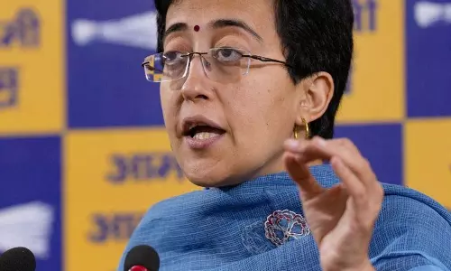 आतिशी ने स्कूल फीस अध्यादेश पर भाजपा सरकार को घेरा आतिशी ने स्कूल फीस अध्यादेश पर भाजपा सरकार को घेरा